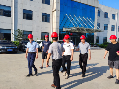 Chứng kiến ​​sức mạnh và nói về tương lai với khách Mỹ